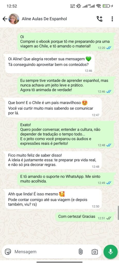 Aluno compartilhando sua experiência aprendendo espanhol com áudios e suporte no WhatsApp